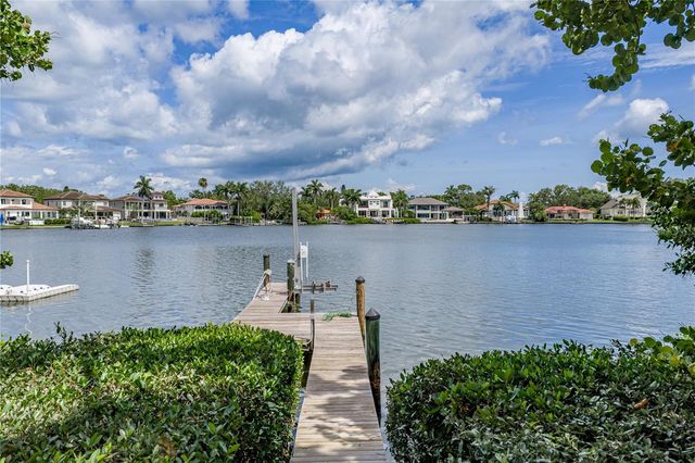 838 MONTEREY BOULEVARD NE, St Petersburg, FL 33704