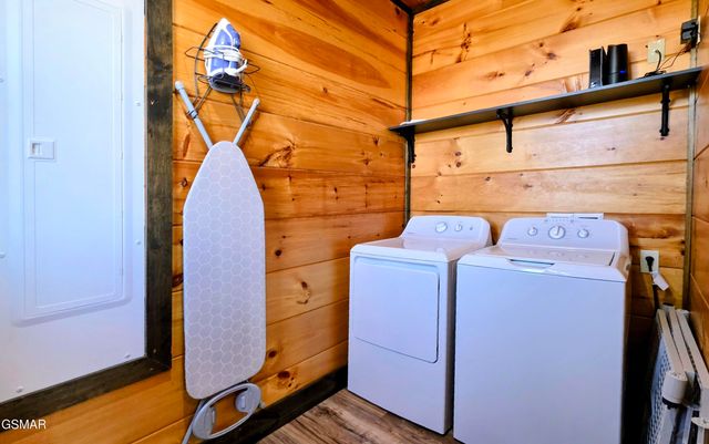 315 N Mountain Trail, Gatlinburg, TN 37738