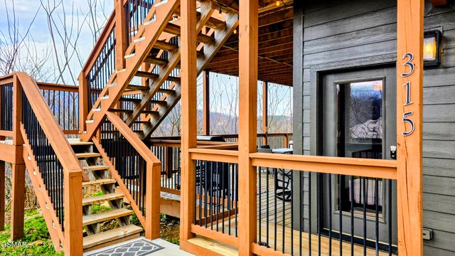 315 N Mountain Trail, Gatlinburg, TN 37738
