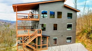 315 N Mountain Trail, Gatlinburg, TN 37738