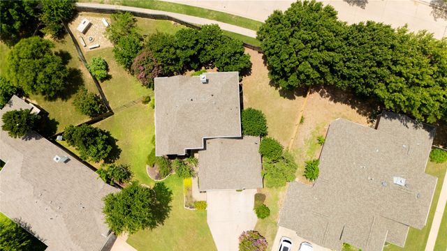 8102 Yucatan Court, Arlington, TX 76002