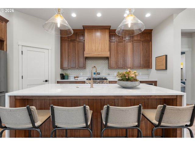 14986 Jennetten Way, Oregon City, OR 97045