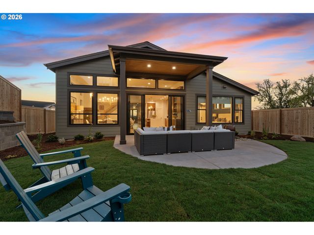 14986 Jennetten Way, Oregon City, OR 97045