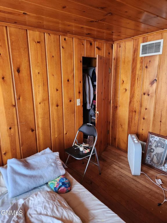 409 B Street S, Glen Ullin, ND 58631 photo 15