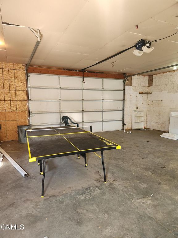 409 B Street S, Glen Ullin, ND 58631 photo 24