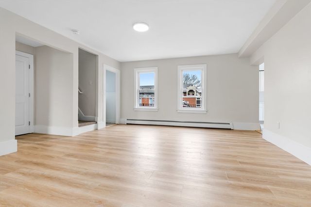 2 Perkins Street, Amesbury, MA 01913