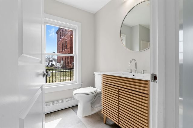 2 Perkins Street, Amesbury, MA 01913