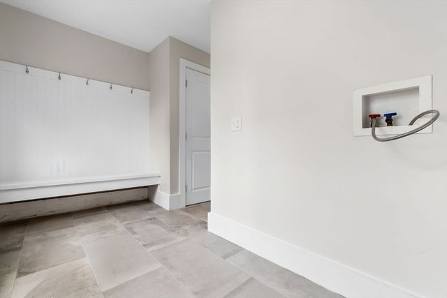 2 Perkins Street, Amesbury, MA 01913