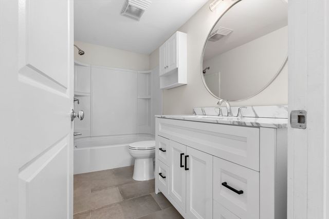 2 Perkins Street, Amesbury, MA 01913