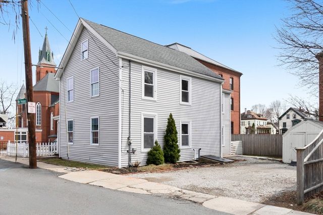2 Perkins Street, Amesbury, MA 01913