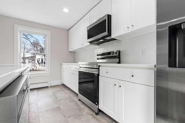 2 Perkins Street, Amesbury, MA 01913