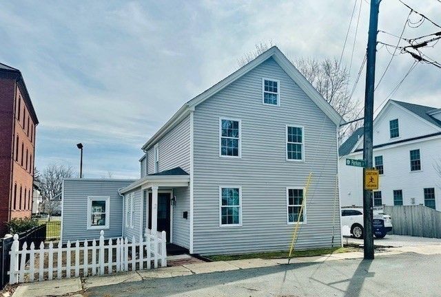 2 Perkins Street, Amesbury, MA 01913