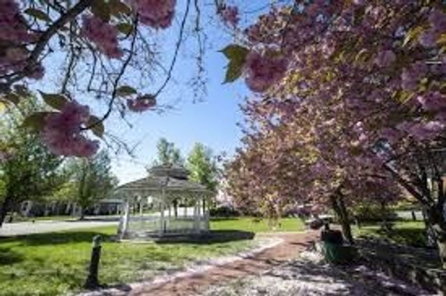 2 Perkins Street, Amesbury, MA 01913