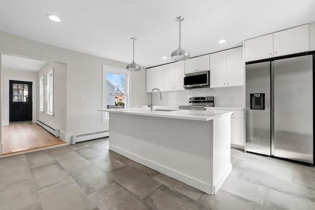 2 Perkins Street, Amesbury, MA 01913