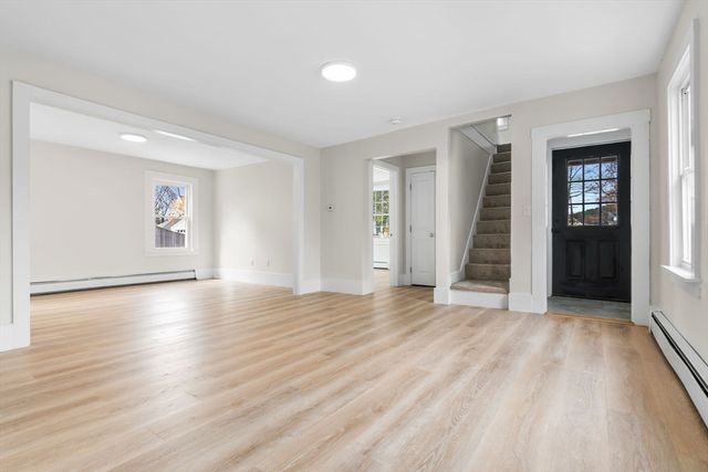 2 Perkins Street, Amesbury, MA 01913