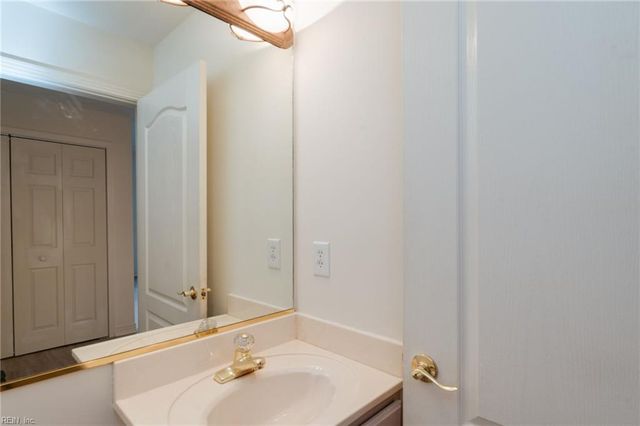 1268 Laskin Rd Apt 202, Virginia Beach, VA 23451