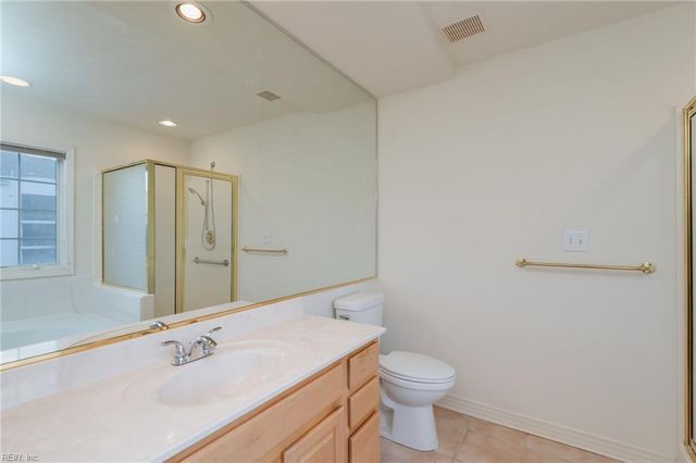 1268 Laskin Rd Apt 202, Virginia Beach, VA 23451