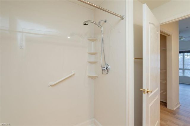 1268 Laskin Rd Apt 202, Virginia Beach, VA 23451