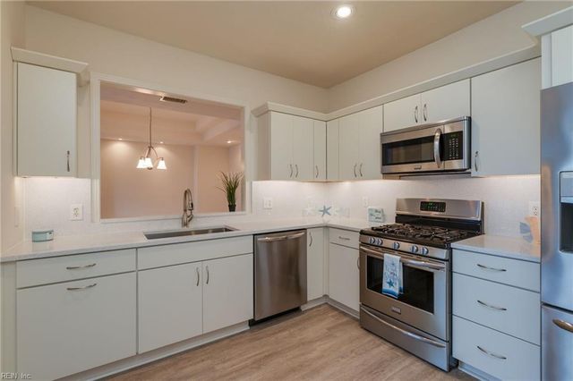 1268 Laskin Rd Apt 202, Virginia Beach, VA 23451