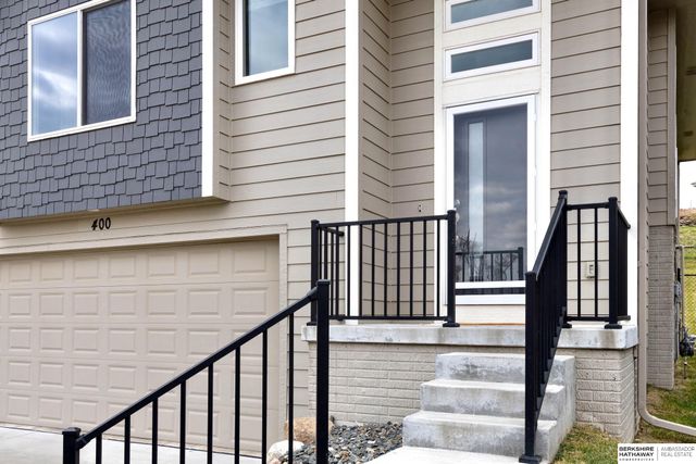 400 N Allen Street, Bennington, NE 68007