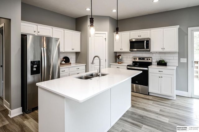 400 N Allen Street, Bennington, NE 68007