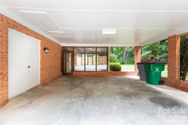 5511 Robinhood Road, Charlotte, NC 28211