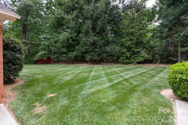 5511 Robinhood Road, Charlotte, NC 28211
