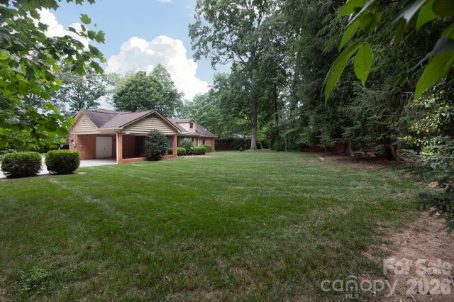 5511 Robinhood Road, Charlotte, NC 28211