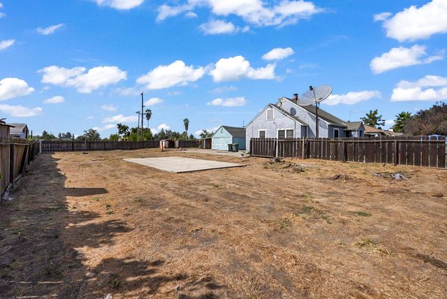 1645 Victoria Dr, Modesto, CA 95351