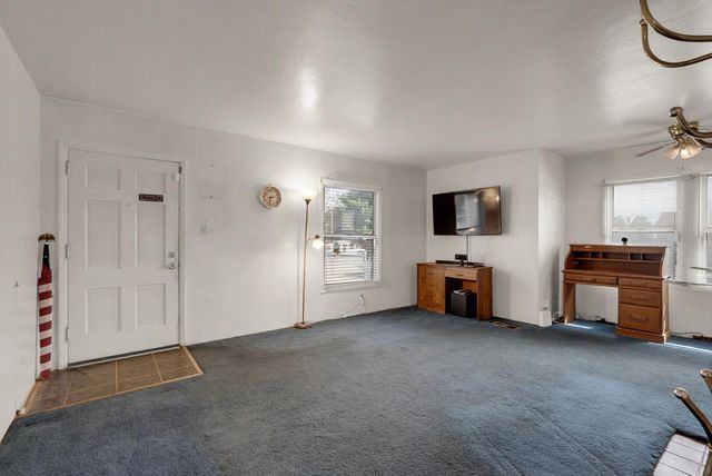 1645 Victoria Dr, Modesto, CA 95351