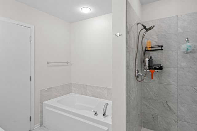 500 W Superior Street 602, Chicago, IL 60654