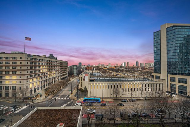 500 W Superior Street 602, Chicago, IL 60654