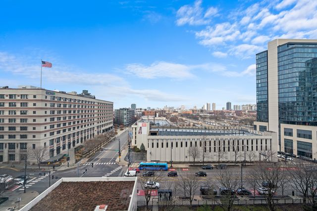 500 W Superior Street 602, Chicago, IL 60654