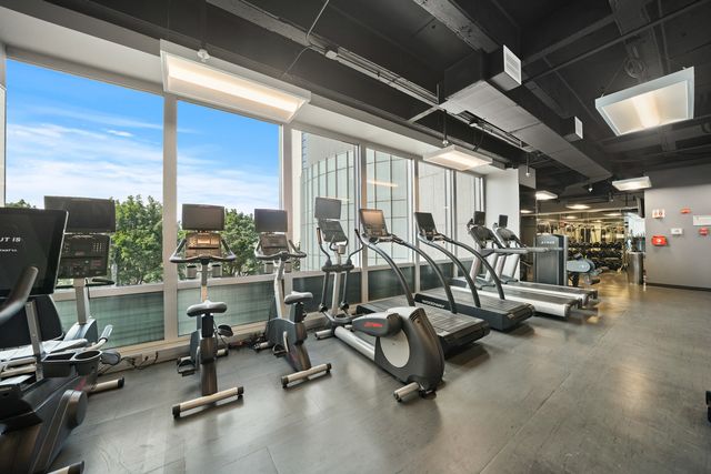 500 W Superior Street 602, Chicago, IL 60654