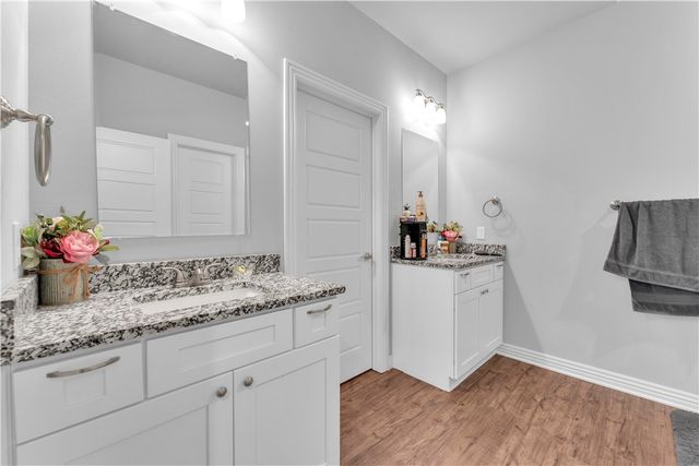 1441 Colonel Mcneil Drive, Prairie Grove, AR 72753