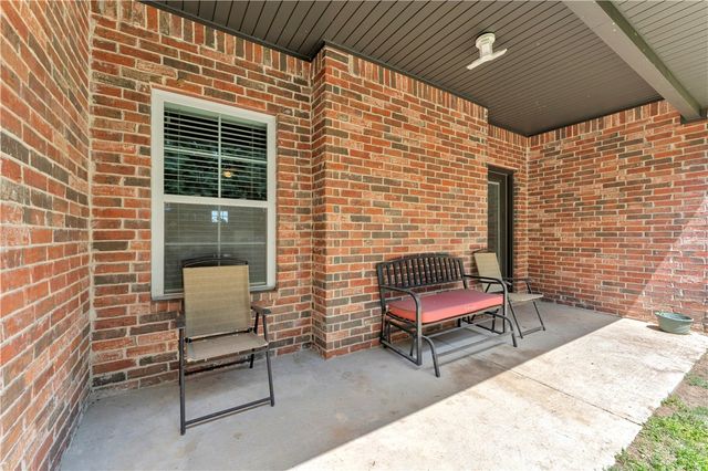 1441 Colonel Mcneil Drive, Prairie Grove, AR 72753