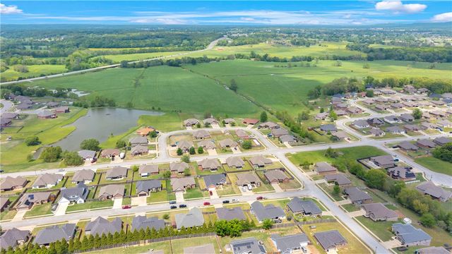 1441 Colonel Mcneil Drive, Prairie Grove, AR 72753