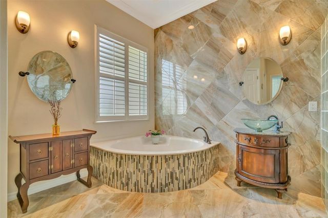 6271 STURBRIDGE COURT, Sarasota, FL 34238