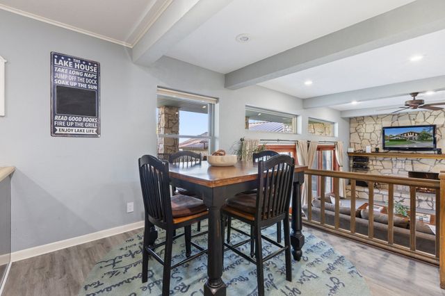 1035 Holiday Circle, Seven Points, TX 75143