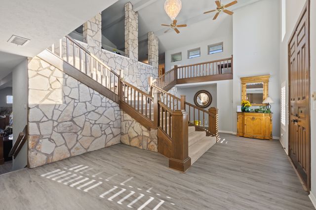 1035 Holiday Circle, Seven Points, TX 75143