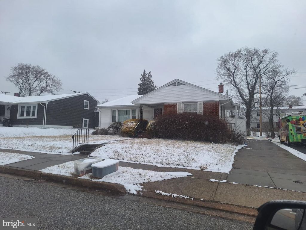 7910 SUBET RD, Baltimore, MD 21244