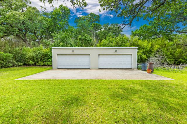 6304 Joe Ramsey Boulevard E, Greenville, TX 75402