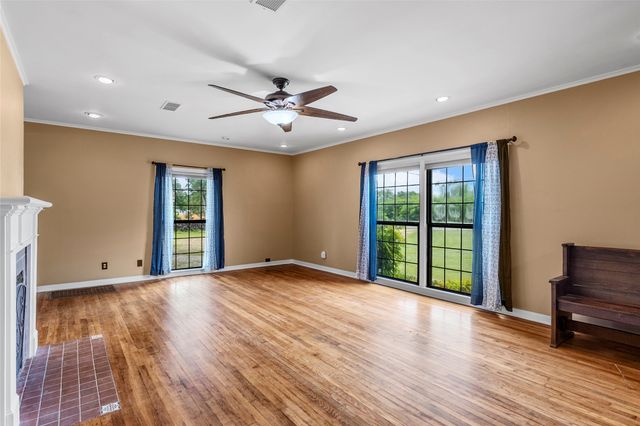 6304 Joe Ramsey Boulevard E, Greenville, TX 75402