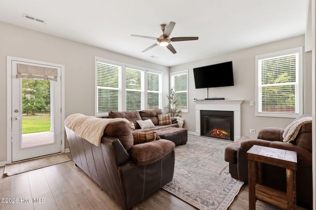 218 Woodsrun Street, Raeford, NC 28376