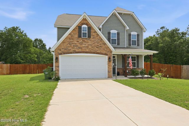 218 Woodsrun Street, Raeford, NC 28376