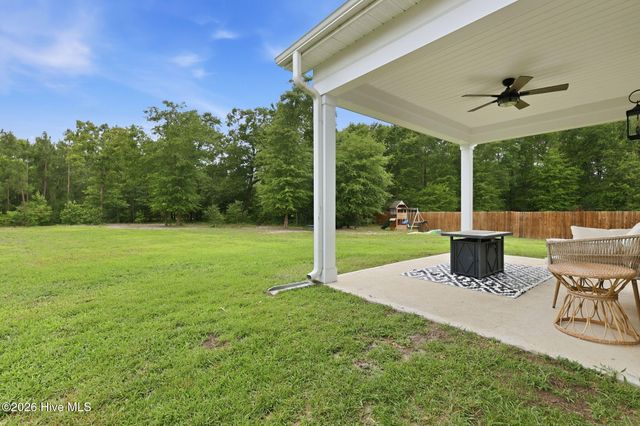 218 Woodsrun Street, Raeford, NC 28376