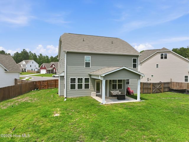 218 Woodsrun Street, Raeford, NC 28376
