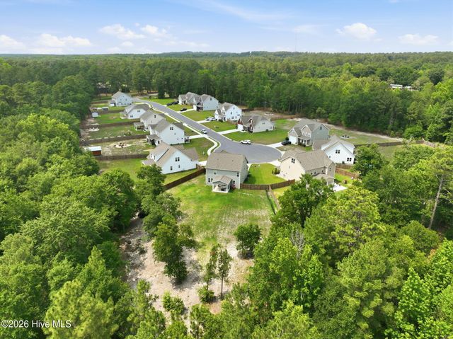 218 Woodsrun Street, Raeford, NC 28376