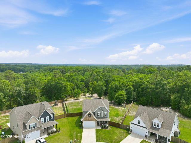 218 Woodsrun Street, Raeford, NC 28376