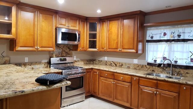 1319 E 59th, Los Angeles, CA 90001